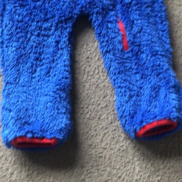 The North Face 6-12 months. Boys. Only worn a couple times. - Picture 2 of 9